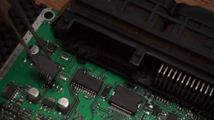 Ремонт ЭБУ Январь 7.2 ошибка полярности, нет хол. хода