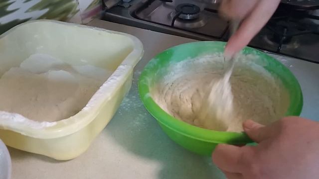 Очень вкусные оладьи на кефире !!!