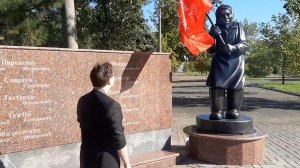 Александр Антипов, "Играет парень о войне", читает автор