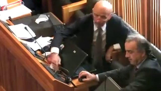 Pianista in Consiglio Grande e Generale (CGG) смотреть онлайн