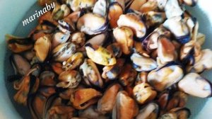 Закуска их маринованных мидий