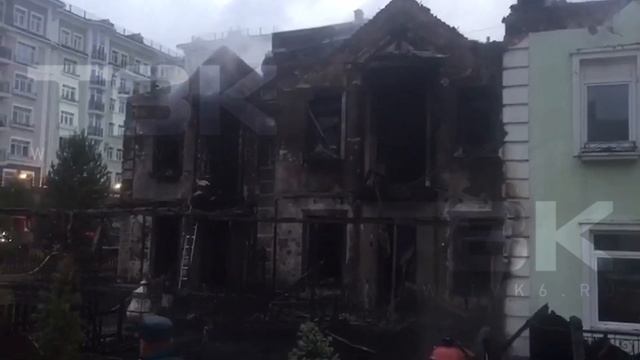 Последствия пожара в таунхаусах поселка Удачный смотреть онлайн