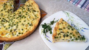 Сырный пирог с зеленым горошком. Нежное и очень вкусное тесто подойдет для любого пирога.