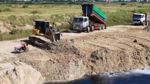 Строительство, отсыпаем берега