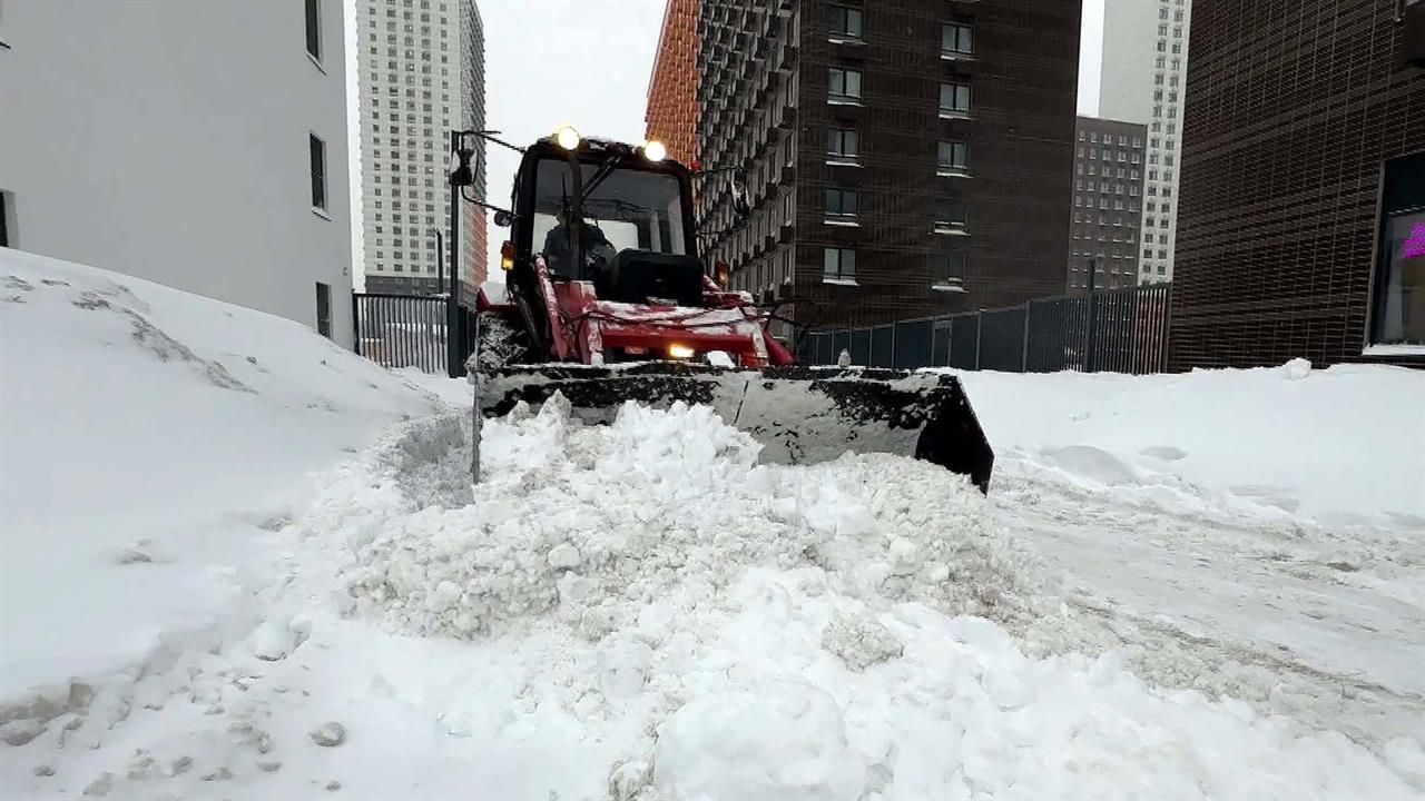 В Москве высота сугробов местами достигла почти 50 сантиметров
