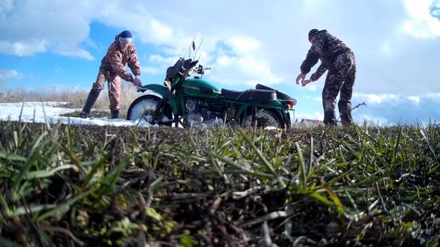 Поездка за березовым соком на мотоцикле УРАЛ. смотреть онлайн