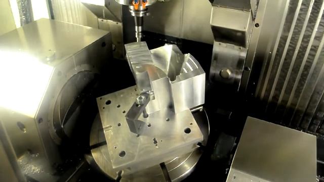 Пяти - координатная чистовая обработка лопатки моноколеса D590 смотреть онлайн