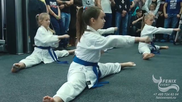 Заказать ведущую на праздник, свадьбу и корпоратив в Москве - молодежная ведущая на юбилей Юлия смотреть онлайн