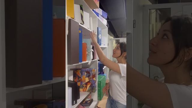 Любите поярче? Или черно-белое? У нас есть всё. смотреть онлайн