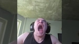 Сломал звуковой барьер