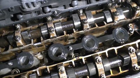 Двигатель после промывки соляркой.Что внутри?
