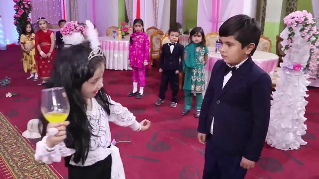 Хема Малини из Таджикистана, взорвала интернет. 4 клипа в одном смотреть онлайн