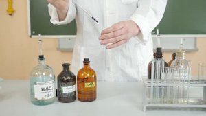 Химическая реакция FeSO4 с KMnO4 и H2SO4