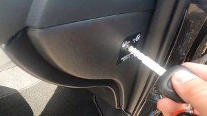 How to Turn Passenger Airbag On or Off in Toyota Auris I ( 2006 – 2013 )