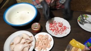 САЛАТ ПО ЦАРСКИ - ИКРА, КРЕВЕТКИ, КАЛЬМАРЫ, КРАБОВЫЕ ПАЛОЧКИ, СЫР