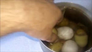 Быстро чищу картошку в мундире