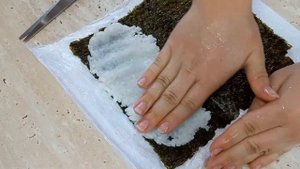 Очень простой рецепт суши! | Запеченые домашние суши с крабовыми палочками и огурцом