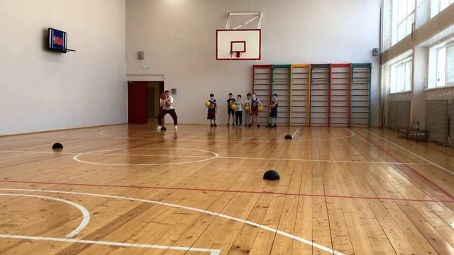 БАСКЕТБОЛ для начинающих / Тройная угроза и укрывание мяча / Часть - 2 смотреть онлайн