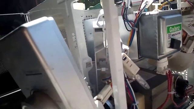 дверь микроволновки (СВЧ) туго открывается смотреть онлайн