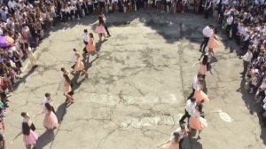 Последний звонок. Вальс выпускников Vals 12A - Liceul Teoretic "Nicolae Iorga" 2016 (Breath easy)