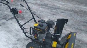 Снегоуборочник бензиновый CHAMPION ST556