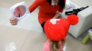 Салон Парикмахерская с Крутыми Креслами для Детей ? Детская Стрижка ✂ Покупаем Шапку с Минни Маус