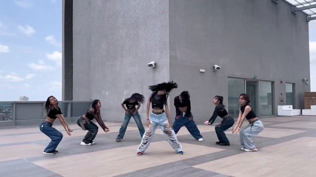 2NE1 Mashup/ Lee Jung Choreography for Baby Monster / Cover dance by Young Dance Studio Myanmar смотреть онлайн