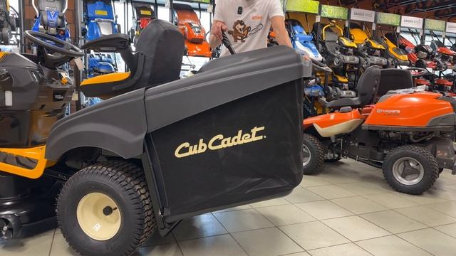 Садовый трактор Cub Cadet XT2 - обзор крутейшей косилки с сиденьем!