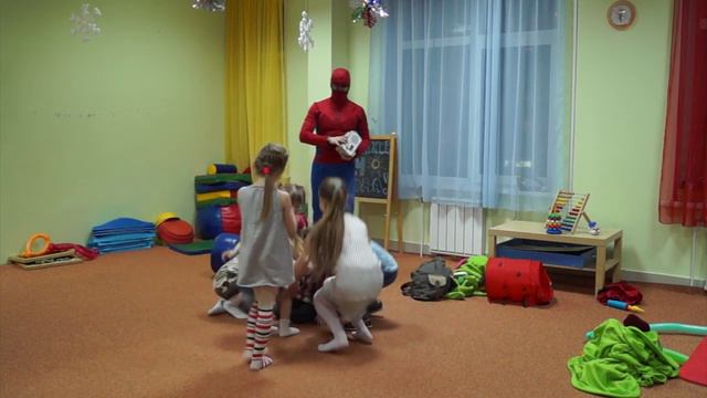 паук поздравительная часть