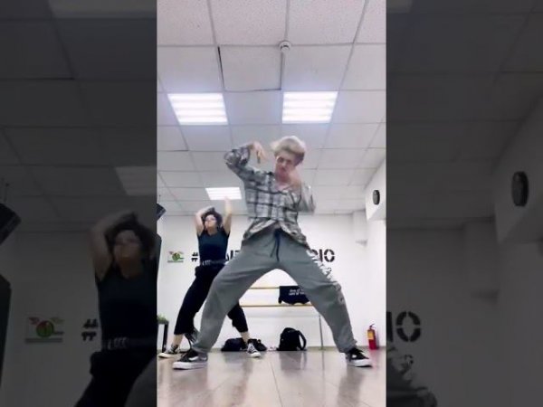 Ateez Hala Hala dance break