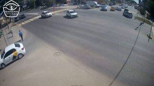 В Волгограде ВАЗ-2114 на полном ходу врезался в столб (ВИДЕО)