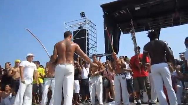 Dia de Brasil 2012/ M.Pantera & Estel & Hippie - Capoeira Cdo Barcelona смотреть онлайн