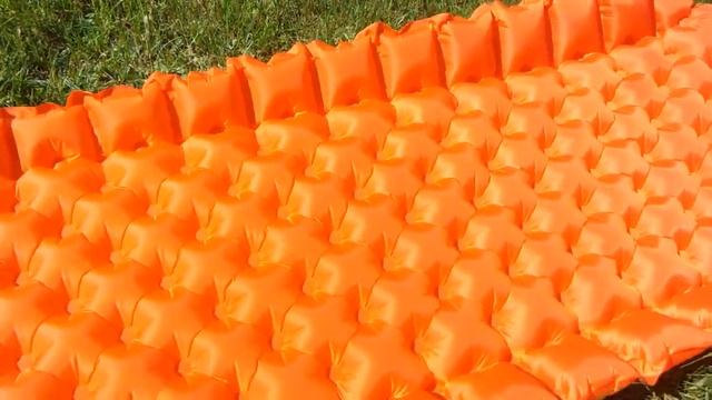 Надувной туристический коврик от LightTour смотреть онлайн