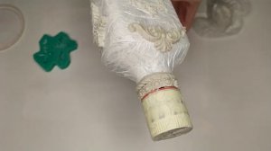 Декор бутылочки для Крещенской воды. обратный декупаж.