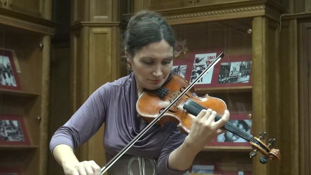 ЭЛЬМИРА  ХЕЧИКЯН-  ИГРА  НА  СКРИПКЕ      ПРИ  ТЕМПЕРАТУРЕ  ТЕЛА  14.2