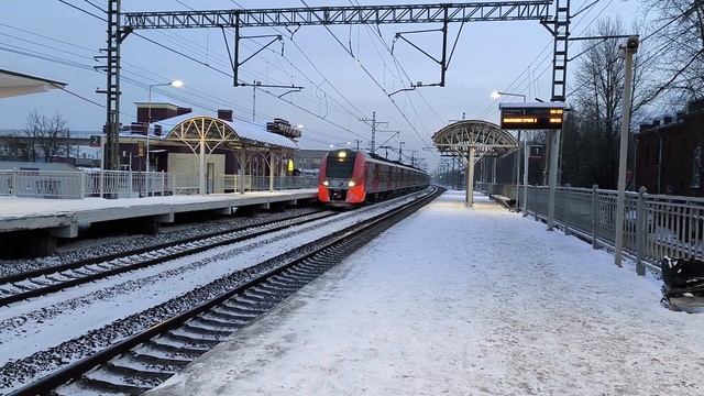 ЭС2Г-099 сообщением Тосно - Санкт-Петербург на Фарфоровской, снимал с @imutim6371 смотреть онлайн