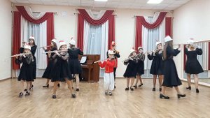 Образцовый коллектив ансамбль флейт "Северные акварели" Л. Дезорме "Возвращение с парада"