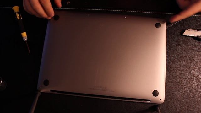 Macbook Pro 2016 , 2017, 2018 How to Remove back case ! a1708 a1706 смотреть онлайн