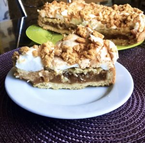 ПОЛЬСКИЙ ЯБЛОЧНЫЙ ПИРОГ С БЕЗЕ И ПЕСОЧНОЙ КРОШКОЙ