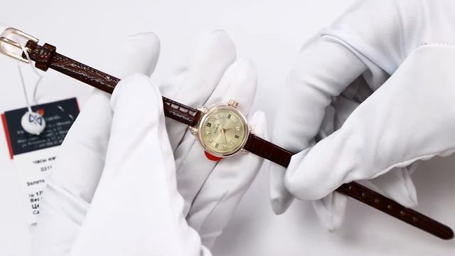 Золотые часы Часовой завод Ника с фианитом и сапфировым стеклом 0311.2.1.47Н смотреть онлайн