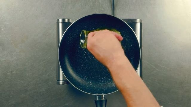 Салат с грушей и баклажаном