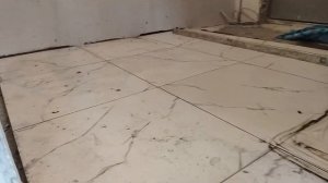 Укладка плитки в коридоре на тёплый пол!!!