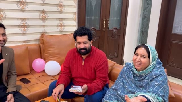 BaBa ne 2 IPHONE 15 Pro Max ? Ke Unboxing Kardi ? | Kiya IPHONE Gift mily? ? BaBa Food RRC смотреть онлайн