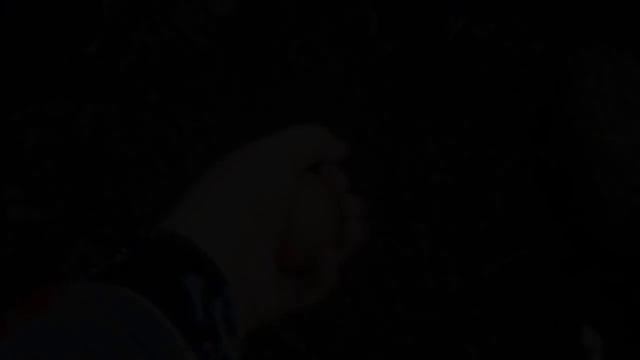 Как разбить яйцо одной рукой? Я разбил яйцо!! смотреть онлайн