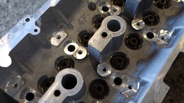 Mercedes Трещины в ГБЦ ОМ611 ОМ646 2.2CDI смотреть онлайн