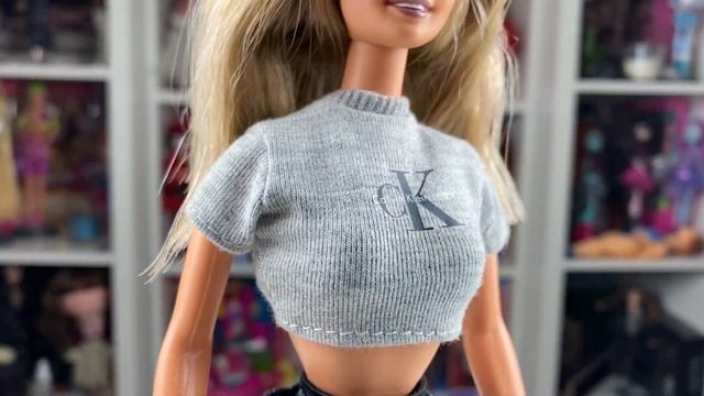 Обзор и распаковка куклы Барби Calvin Klein Jeans Barbie 1996 года. Переосмысление смотреть онлайн