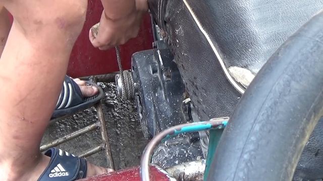 Самодельный квадроцикл,заводим со шморгалки. смотреть онлайн