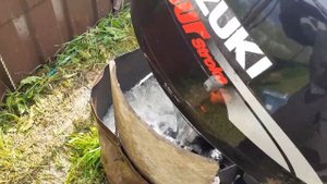 Сузуки 9.9 в бочке. (ОН ИДЕАЛЕН)