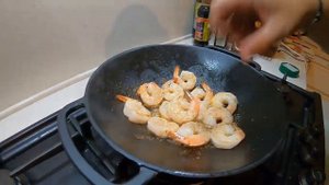 Тигровые креветки в соусе свит чили