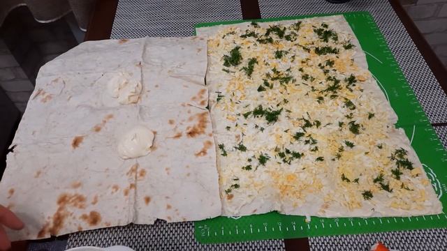 Рулет с крабовыми палочками. смотреть онлайн